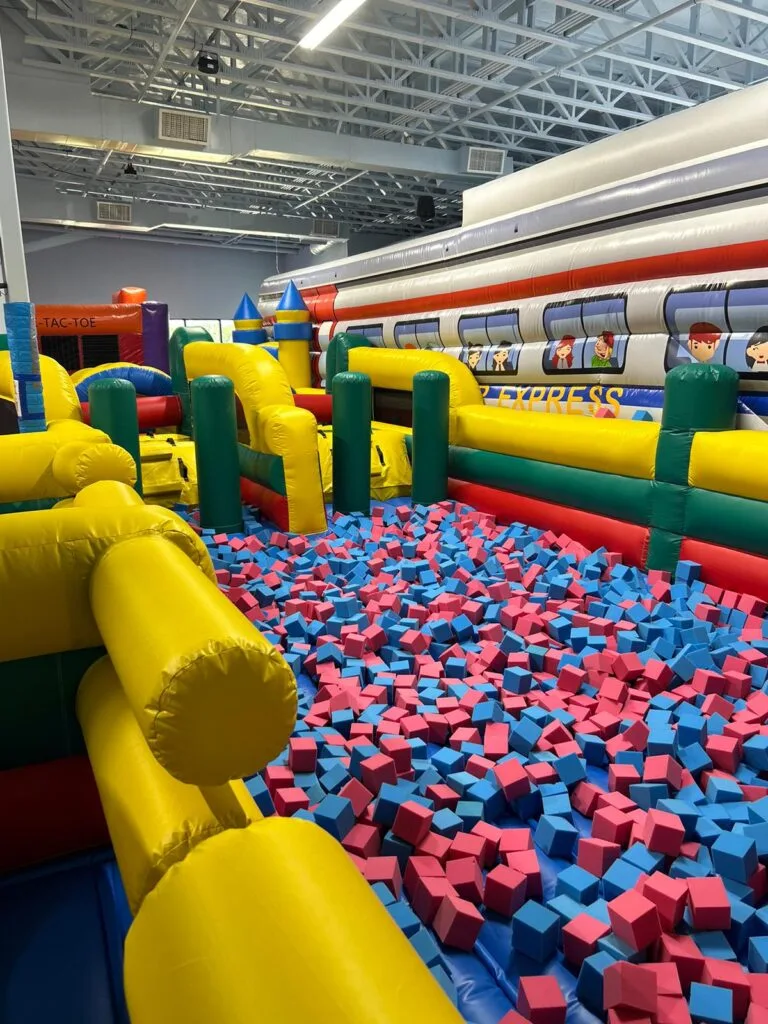 Foam pit, Snowy fun